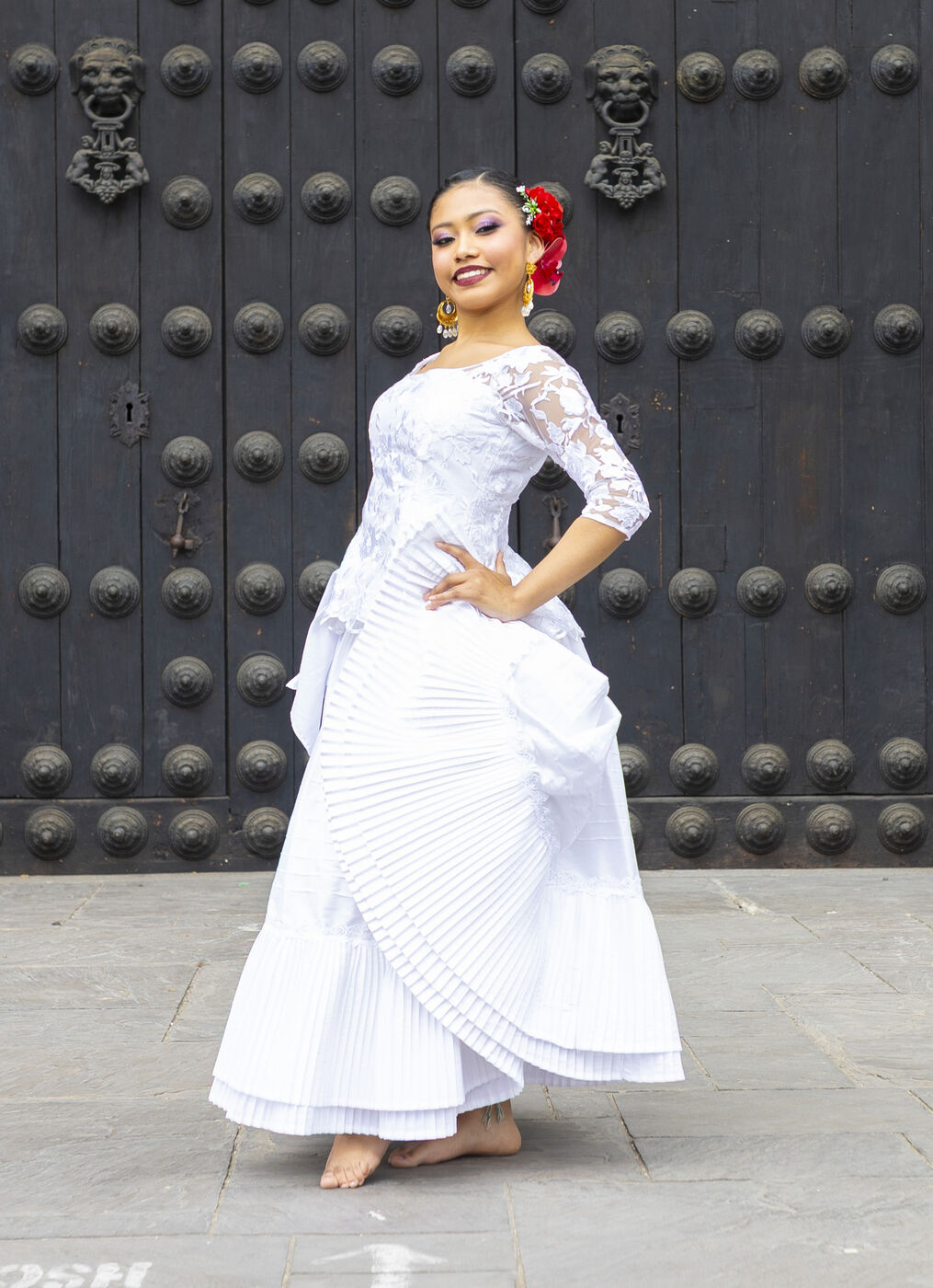Bailarina Chafloc Marinera, traje blanco