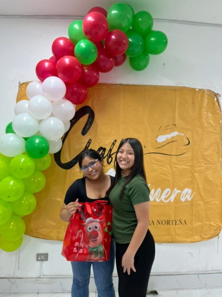 Celebración navideña en la academia